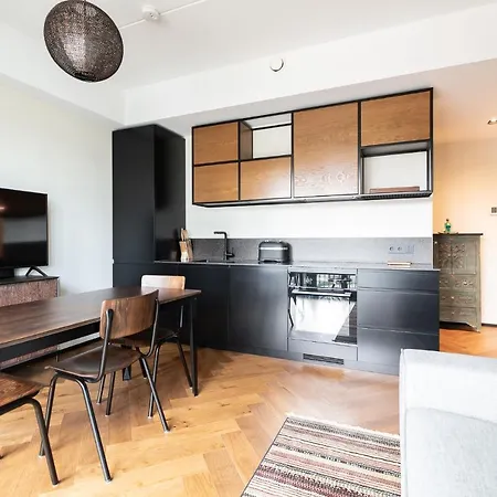 Apartman Suur-patarei 6 *